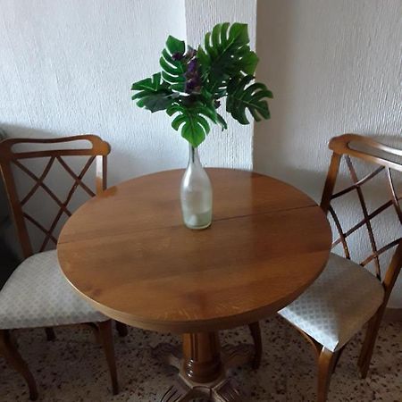 Anahouse Apartment อัลกาลาเดเอนาเรส ภายนอก รูปภาพ