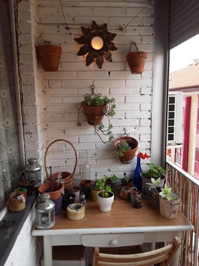 Anahouse Apartment อัลกาลาเดเอนาเรส ภายนอก รูปภาพ
