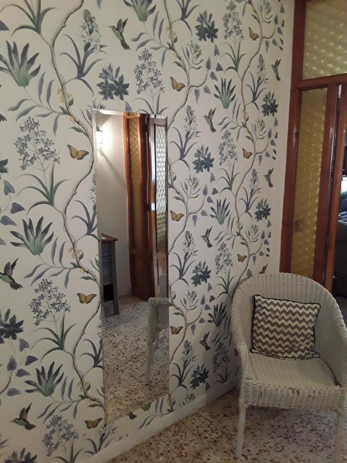 Anahouse Apartment อัลกาลาเดเอนาเรส ภายนอก รูปภาพ